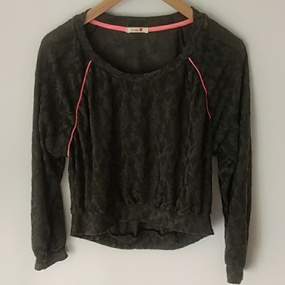 NWOT Olive Green Contrast Piping Lace Banded Top